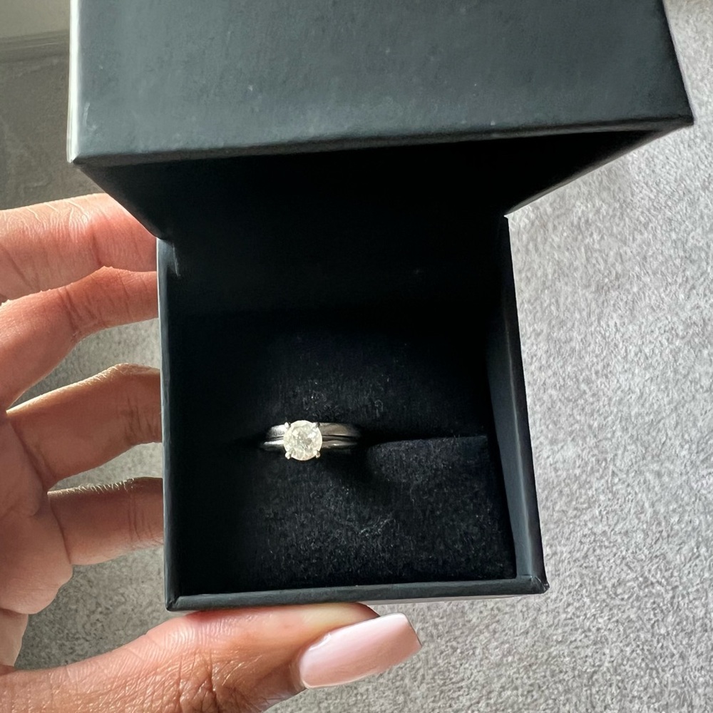 Engagement ring with band